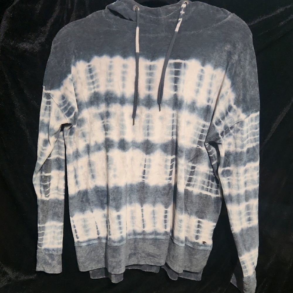 American Eagle Outfitters Blue and White Sweatshirt